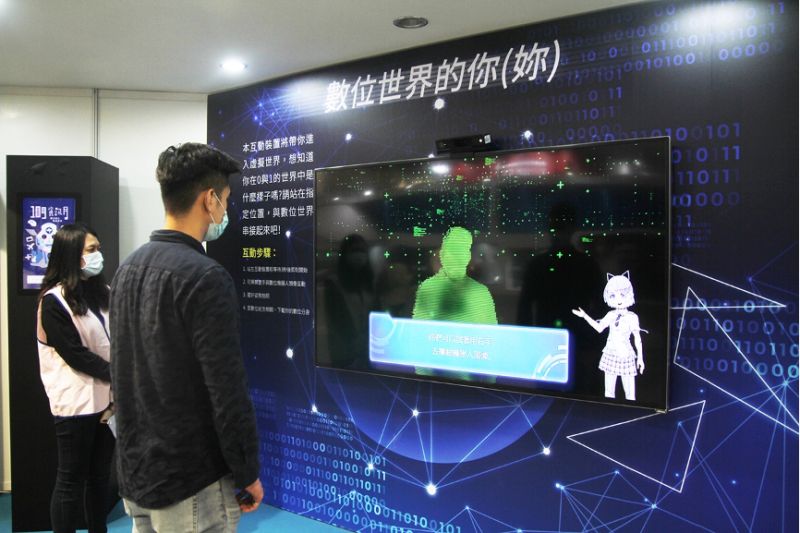 ▲中華電信今年不僅有自己的品牌館,以5G為核心展出多項產品特色,在影音串流、數位互動、手機遊戲,透過5G網路在雲端感受遊戲的樂趣及4K影音高畫質的享受。(圖/記者鄭志宏攝)
