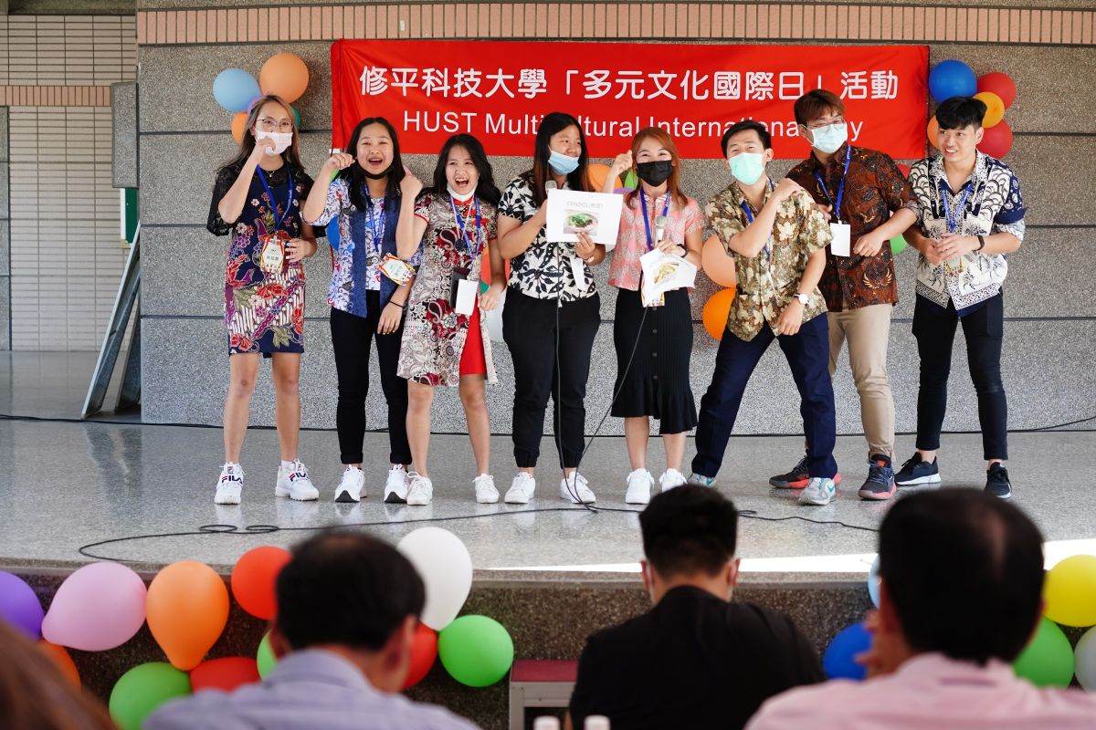 ▲修平科大今天舉辦「多元文化國際日」活動，校園彷如地球村，不用出國也能體驗異國文化與美食。（圖／修平科大提供）