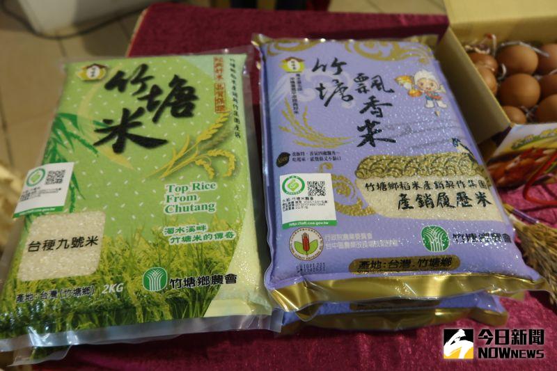 ▲竹塘鄉農會行銷竹塘米在全國比賽屢獲大獎,也連年獲選為臺灣農漁會百大精品。(圖/記者陳雅芳攝,2020.12.