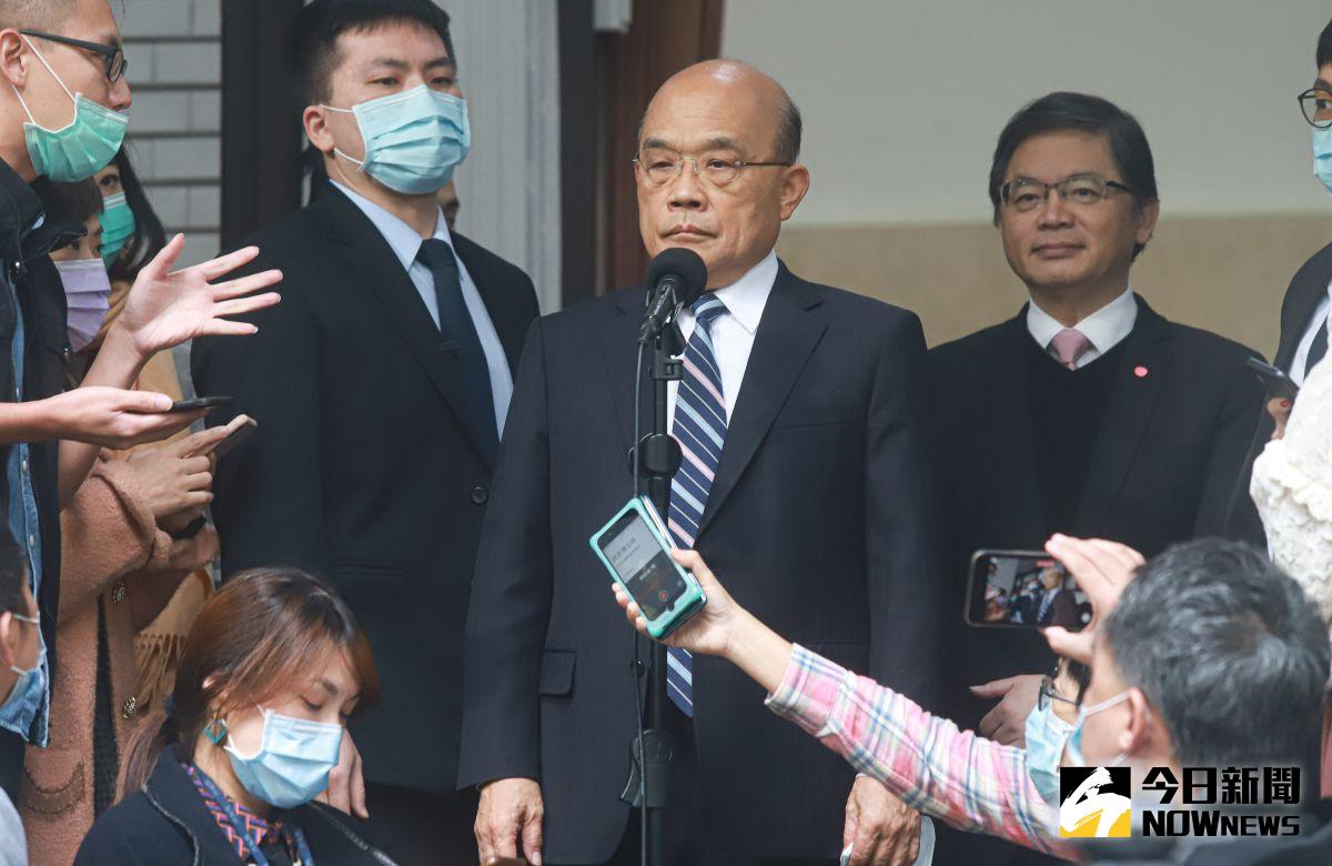 ▲國民黨團前往中正一分局告發蘇貞昌違反社維法，對此，蘇貞昌受訪僅說，政府和業者都是一樣的心意，就是要保護養豬農，要促進肉品外銷。（圖／記者葉政勳攝 , 2020.12.04）