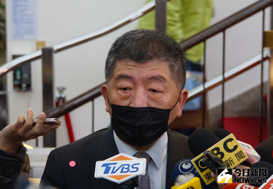 ▲指揮中心指揮官陳時中晚間緊急召回桃園宿舍所有移工，目前還有1名失聯中。（圖／記者呂炯昌攝.2020.12.04）