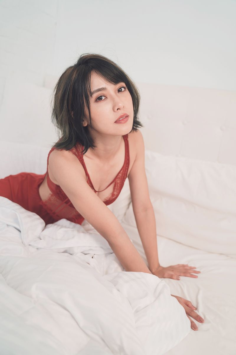 ▲大元公布寫真集裡自認最性感的照片。(圖