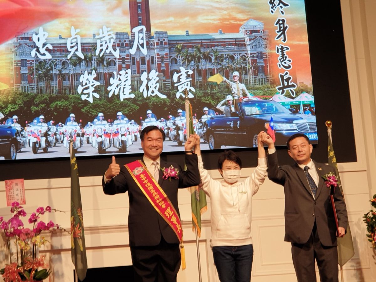 ▲臺中後憲協會新卸任理事長交接，市長盧秀燕親臨授證。（圖／記者金武鳳攝，2020.12.6)