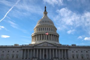 參眾兩院通過臨時開支法案　美聯邦政府免於停擺
