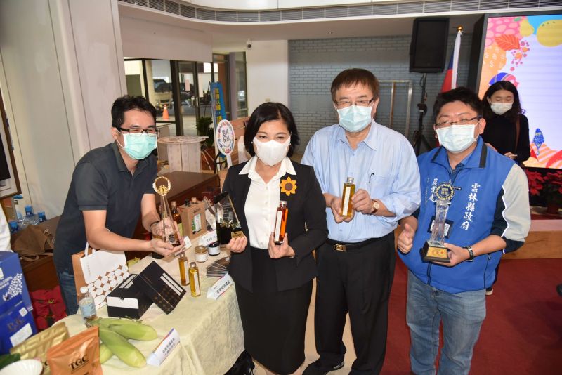 ▲雲林23家廠商一同參加2020台北國際食品展,行銷縣內優良農特產品。(圖/記者洪佳伶攝,2020.12.07)