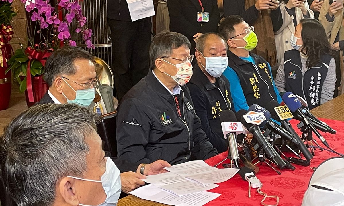 ▲台北市長柯文哲8日下午前往青山宮參與青山祭後的檢討會，並表示引起民怨的原因在於「來的人太多了」，並表示預防比事後處理更重要。（圖／記者丁上程攝,2020.12.8）