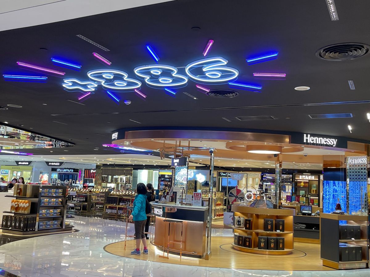 ▲桃園推3大國旅補助方案，邀請全國朋友來桃園安心旅遊，圖為機場體驗之旅。（圖／桃園市觀旅局提供）