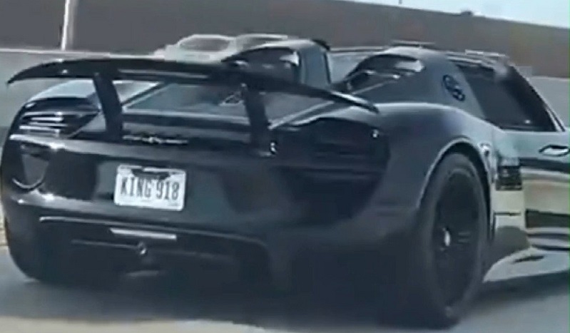 ▲LeBon James跑車的車牌號碼為「KING 918」。（圖／取自推特）