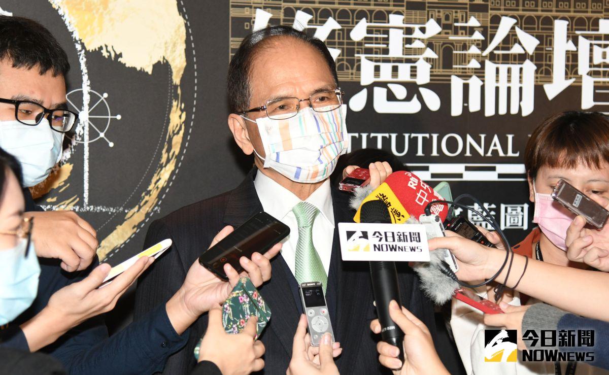 ▲立法院長游錫堃今（10）日出席《NOWnews今日新聞》修憲論壇，會前他受訪時說，修憲難度很高，但還是要努力。（圖／記者林調遜攝，2020.12.10）