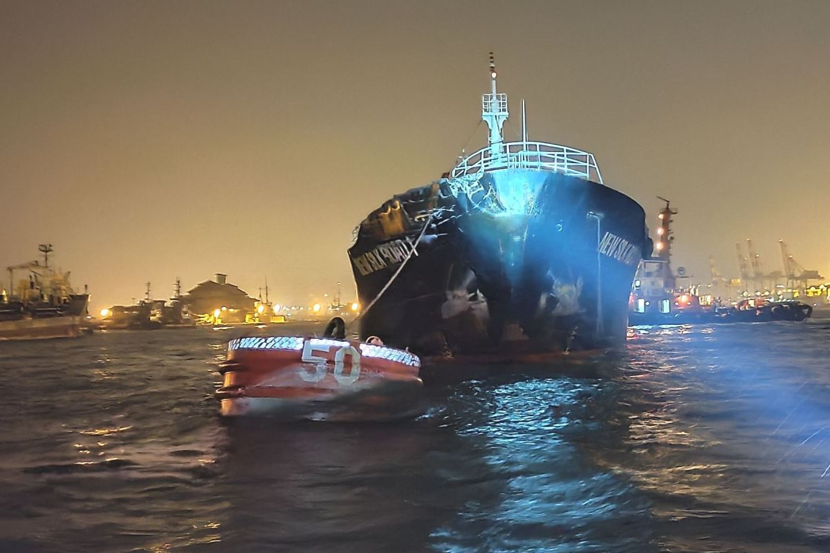 ▲高雄港發生貨輪對撞事件。(圖／高雄港警總隊提供)