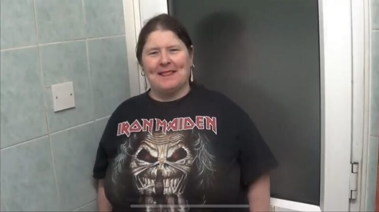 ▲近日，羅傑叔叔應觀眾要求，評論最具爭議性英國廚師Kay的「蛋炒飯」。(圖|翻攝自影片)