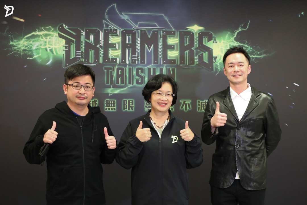 ▲福爾摩沙台新夢想家籃球隊11日於彰化縣議會舉行開賽記者會，彰化縣縣長王惠美、彰化縣議長謝典林皆親自出席，並由彰化縣政府與台新夢想家進行合作簽署儀式，象徵新球季將從彰化出發，挑戰全新的P聯盟。（圖／夢想家提供）