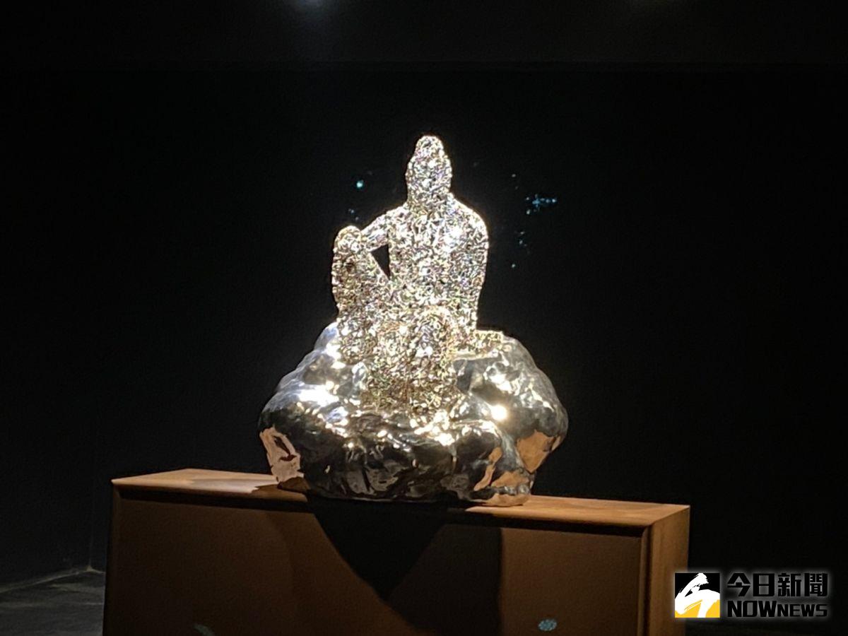 ▲出彰化城藝術展「無域之城」，在南瑤宮地窖特展室展出，是極為難得一見的特展。（圖／記者陳雅芳攝，2020.12. 12）