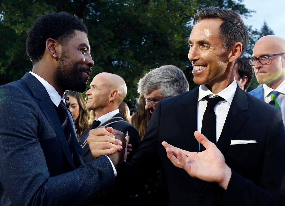 ▲Steve Nash本季將執教Kyrie Irving。（圖／美聯社／達志影像）