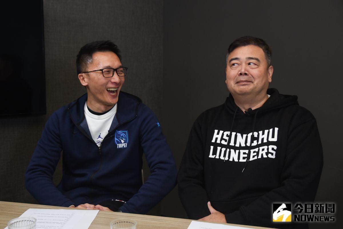 ▲《肯尼NOW星球》請來富邦勇士許晉哲總教練，與「肯尼」高景炎大談籃球趣事。（圖／記者陳明安攝，2020.12.14）