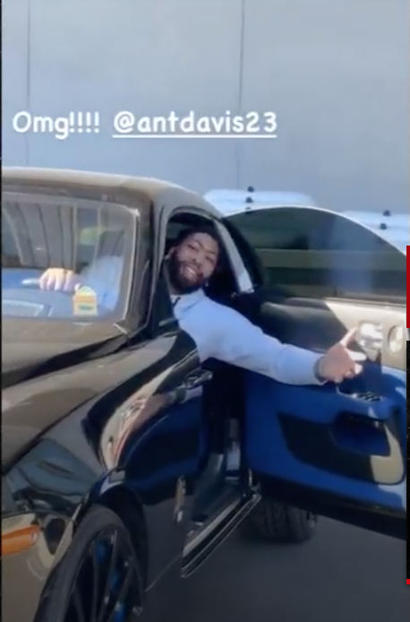 ▲AD大秀勞斯萊斯（圖／取自TMZ)