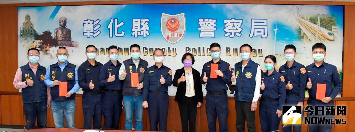 ▲彰化縣長王惠美到縣警察局表揚員林分局利用新興科技，在失蹤人口家屬同意下採集DNA檢體，讓母女失散20年再相見。（圖／記者陳雅芳攝，2020.12. 15）