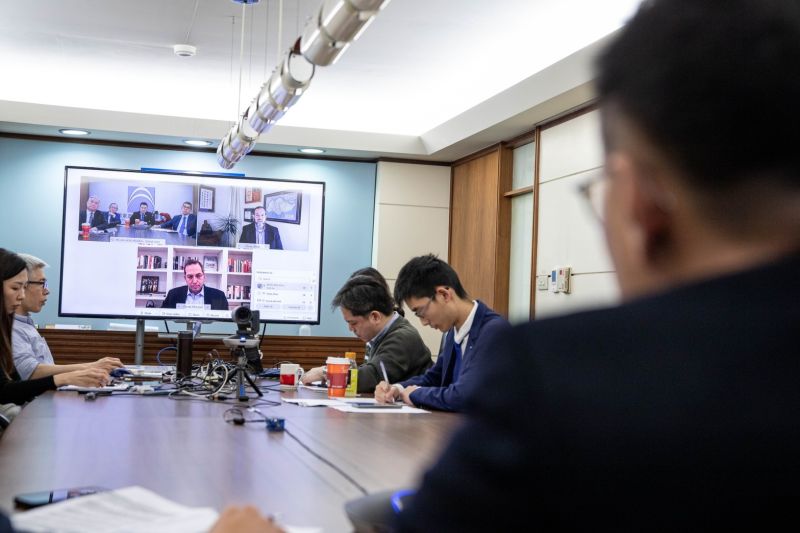 ▲國家政策研究基金會舉辦第二次「中華民國-美國線上論壇」,副董事長連勝文擔任主持人,與談人包括美國前駐緬甸大使米德偉、新加坡國立大學資深訪問學者唐安竹、國政基金會國安組召集人林郁方及前外交部次長夏立言。(圖/國家政策研究基金會提供)