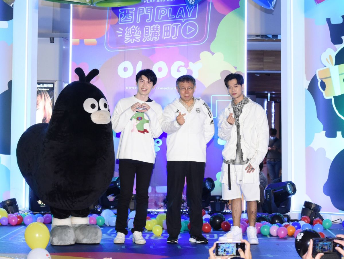 ▲高爾宣（右一）自嘲是「2020年最累男人」。（圖／台北市商業處提供）