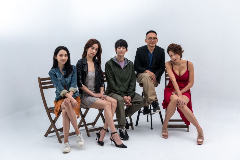 ▲(左起)李沐、陳庭妮、林柏宏、導演何蔚庭、丁寧,在現場暢談拍片甘苦。(圖/齊石)