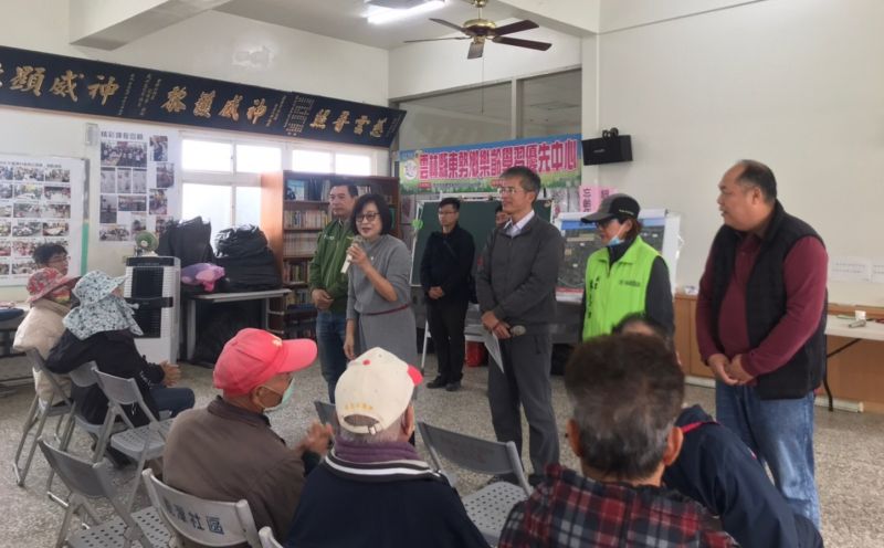 ▲蘇治芬指攸關村民、學生的安全及生活品質,才會緊急納入2000萬的應急工程。(圖/記者蘇榮泉攝,2020.12.20)