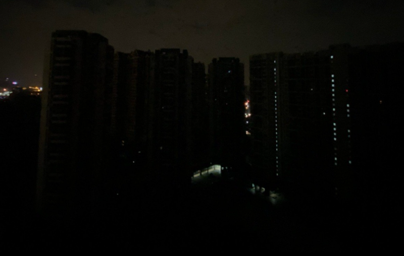 ▲廣東省多市21日凌晨傳出無預警停電。（圖／翻攝自微博）
