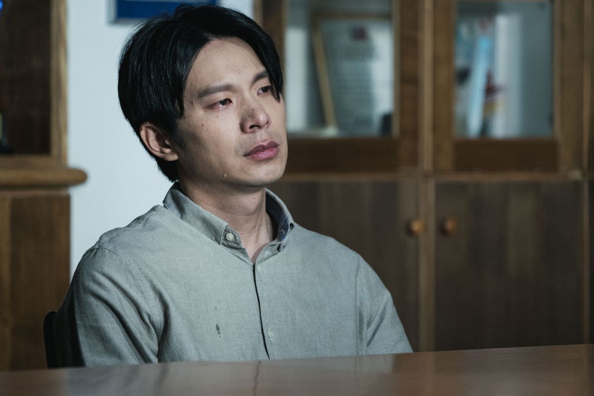 ▲姚淳耀形象黑化的崩潰戲，展現金鐘視帝演技。（圖 / 公視提供）