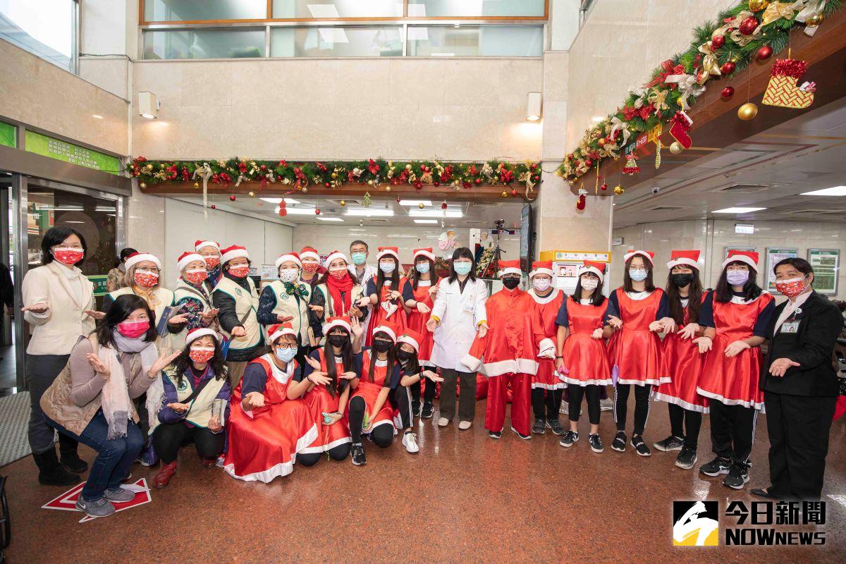 ▲二林基督教醫院舉辦「聖誕報佳音暨預防腦中風醫療講座」，希望喚起長者注意心房顫動的風險，早日篩檢遠離中風的威脅。（圖／記者陳雅芳攝，2020.12. 21）