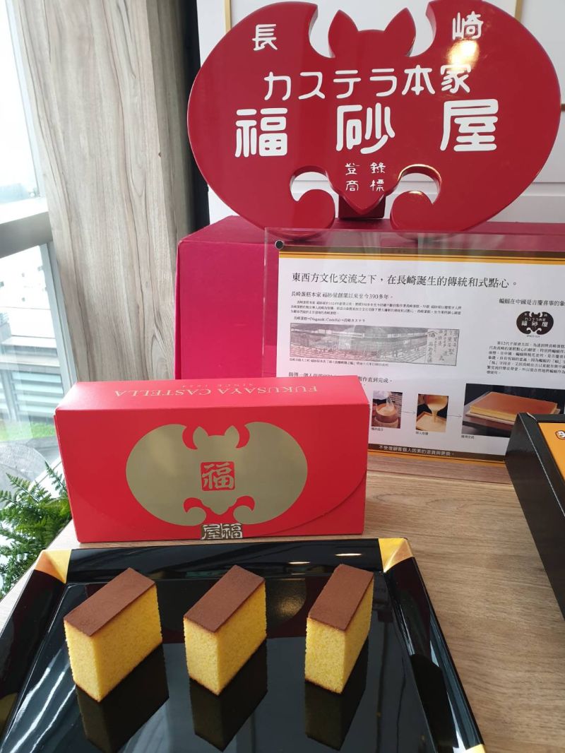 ▲百貨年節伴手禮年菜戰局提前開打,新光三越特別邀請日本百年名店福砂屋。(圖/記者許家禎攝)