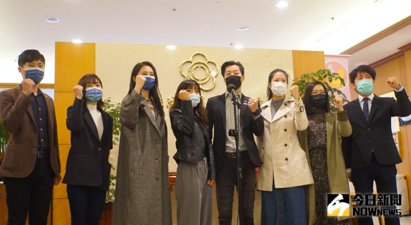 ▲高雄市議員黃捷罷免案已成案,並定明年2月6日投票。多位立委與市議員舉行記者會力挺黃捷。(圖/記者呂炯昌攝.2020.12.23)