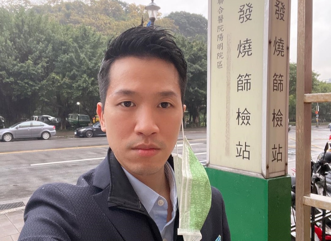 ▲民進黨立委何志偉自述頭暈、喉嚨腫，已經去醫院做篩檢，網友留言認為他想藉病閃躲24日的萊豬表決大戰。　（圖／翻攝何志偉臉書）