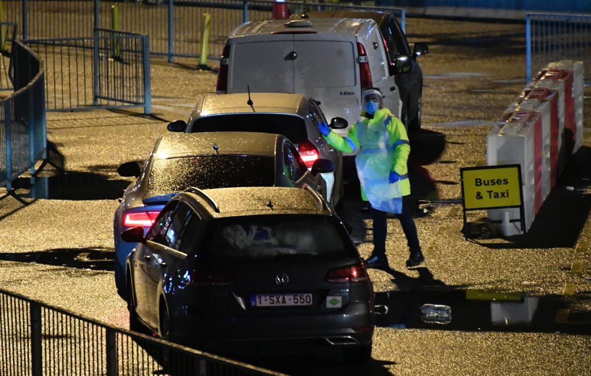 ▲英國、南非出現新冠肺炎變種病毒，傳染力疑似更強，各國戒備。（圖／美聯社／達志影像）