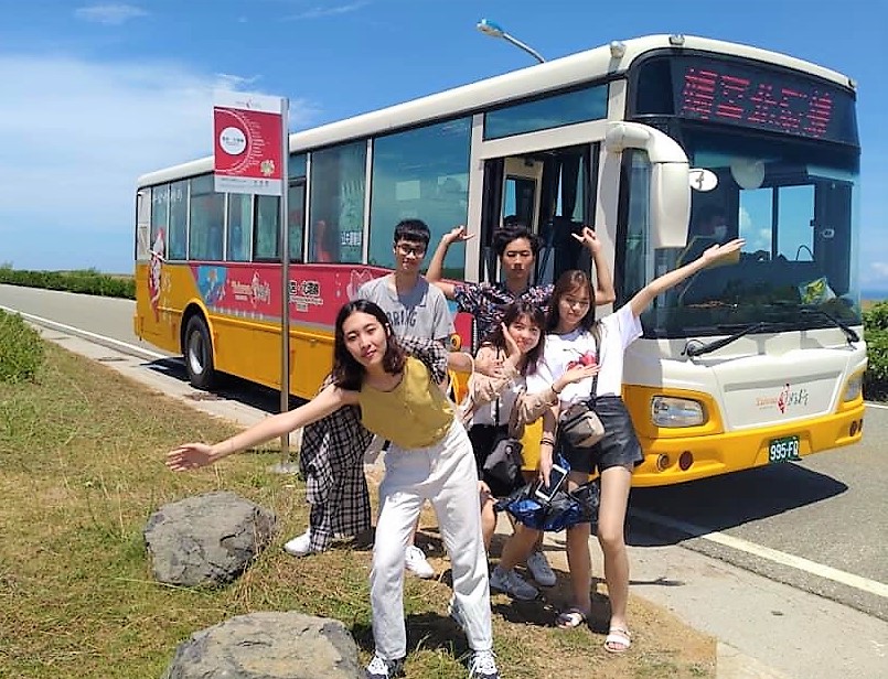 ▲澎湖好行明年元月1日要漲價了。縣政府旅遊處表示，考量營運成本應合理反映於票價，自110年元月起兩路線票價將微幅調漲。（圖／澎湖縣政府提供）