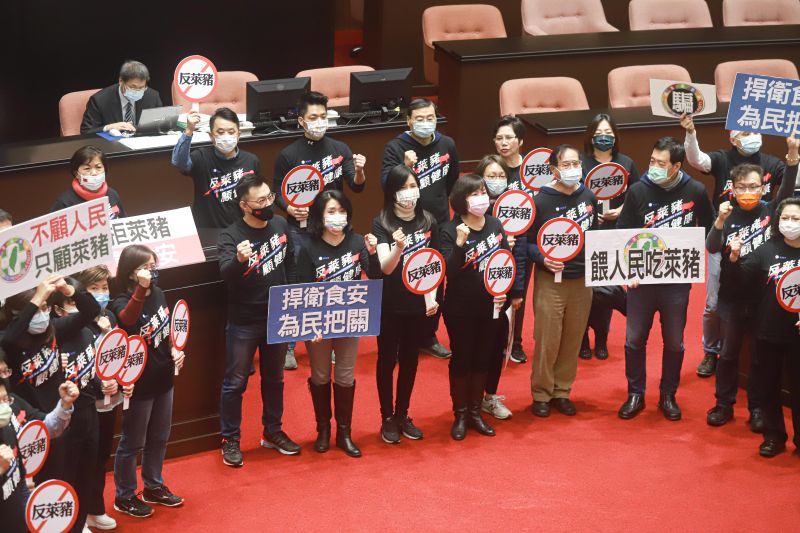 ▲立法院今日投票表決萊豬9項行政命令,即便國民黨團痛批民進黨黨意凌駕民意,萊豬行政命令仍順利過關。 (圖/記者葉政勳攝)