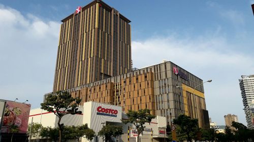 ▲義享天地A館主打精品、美食、生活不同，B館將以大型娛樂複合式商場為定位。（圖／NOWnews資料照片）