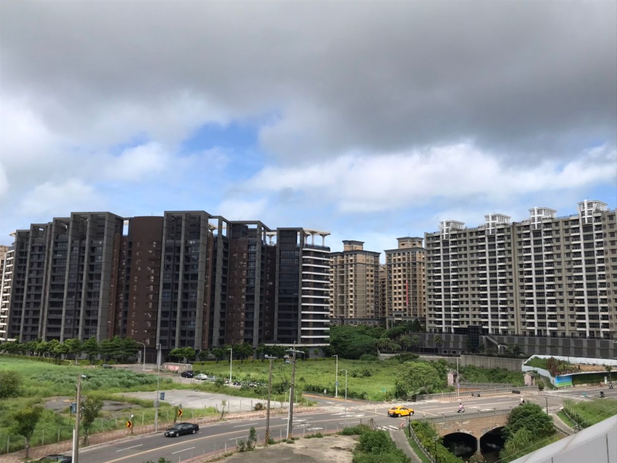 ▲較為偏遠的重劃區，有可能較難貸到高貸款成數。（圖／NOWnews資料照片）