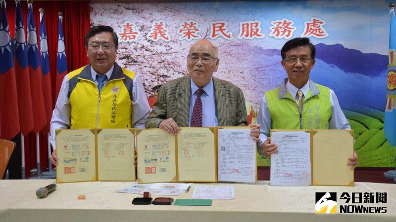 ▲榮服處、南良集團、軍人服務站共同簽署特約商店優惠。(圖/記者郭政隆攝影2020.12.25)