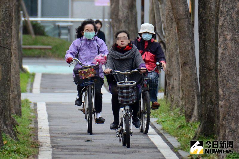 ▲今（20）日各地清晨氣溫偏低但水氣偏少，白天高溫將短暫回升，仍要注意早晚溫差。（圖／NOWnews資料照）