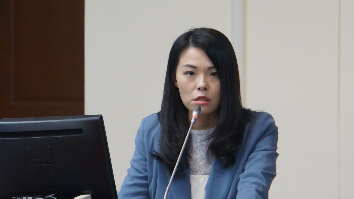 ▲外傳民眾黨主席柯文哲若請辭，黨可能被鴻海創辦人郭台銘接收，民眾黨不分區立委高虹安出面駁斥。（圖／記者呂炯昌攝）