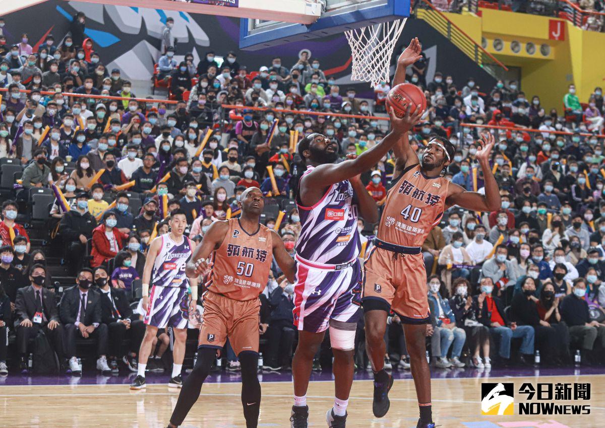 ▲P.League+ 例行賽 桃園領航猿vs.新竹攻城獅。新竹攻城獅洋將雷特。（圖／記者葉政勳攝 , 2020.12.26）