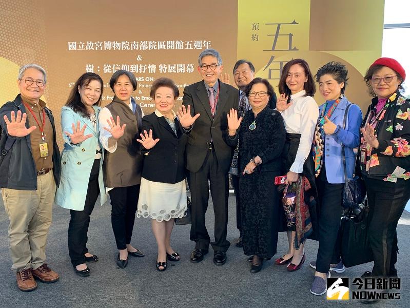 ▲故宮黃永泰副院長與來賓同賀南院5週歲。(圖/記者陳惲朋攝)