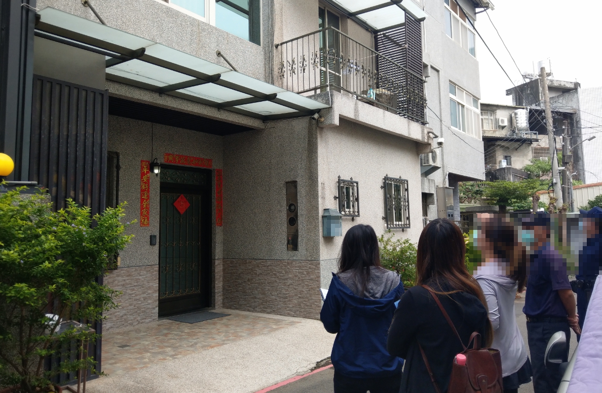 ▲中市府觀光旅遊局提醒旅客，安排住宿時，一定要慎選經政府機關核發旅館業或民宿登記證暨專用標識之合法旅宿業住宿。(圖／觀旅局提供)