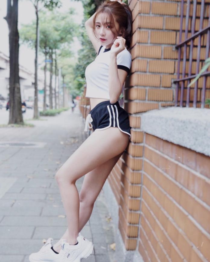 ▲閃亮亮IG有70多萬追蹤數,人氣不惡。(圖/閃亮亮臉書、IG)