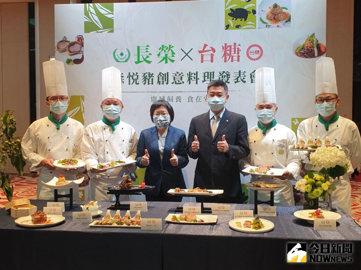 ▲避萊豬風波，長榮桂冠酒店與台糖合作，引用台糖頂級國產「森悅豬」入菜，確保食安。（圖／記者金武鳳攝，2020.12.28)