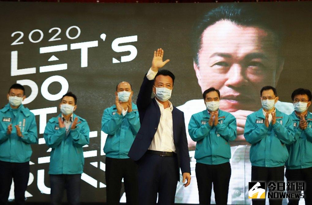 ▲嘉義縣長翁章梁就職兩週年演說強調態度決定成敗，嘉義縣是大隻雞慢啼，先走的、不一定先到，態度才是決定最後成敗的關鍵。（圖／記者任禮清攝，2020.12.28）