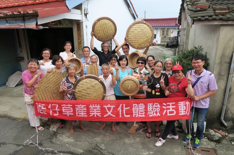 ▲嘉義縣生活美學協會透過有趣的故事,讓全國更多民眾認識鹿草的文化產業之美。(圖/嘉義縣生活美學協會)
