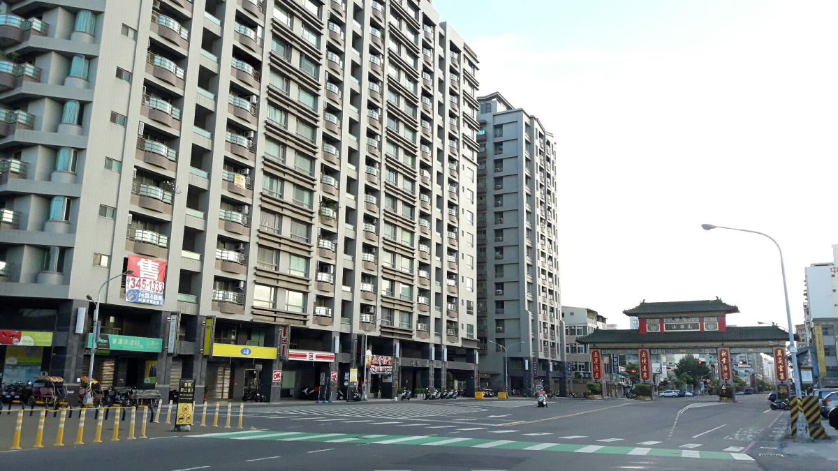 ▲鹽埕區受在地人喜愛，現在房價已不像想像中便宜。（圖／NOWnews資料照片）