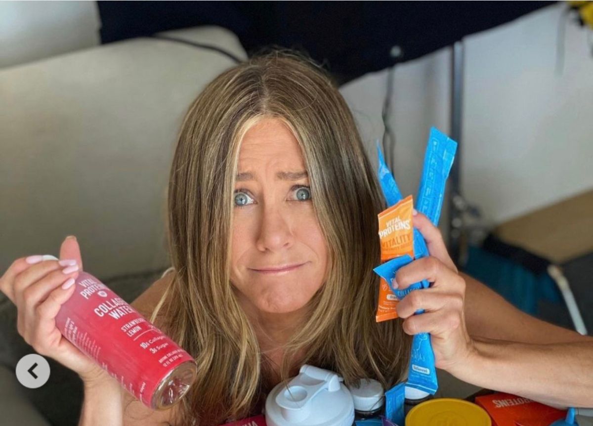 ▲安妮斯頓遭批愚蠢、離譜。（圖／安妮斯頓IG）