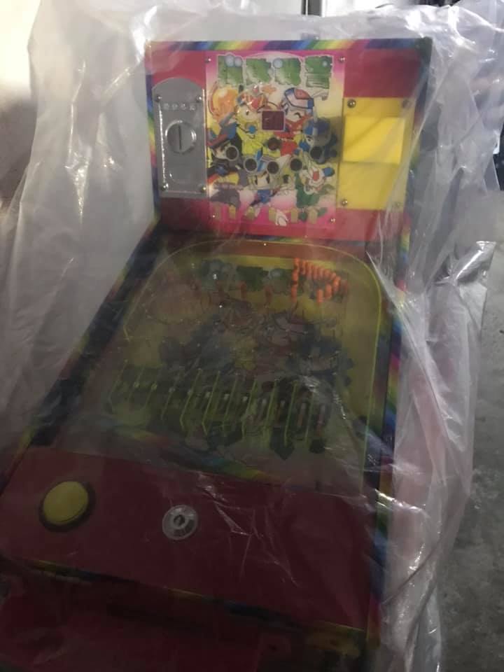 ▲原PO近日請產假在家休息,老公竟送她一台彈珠台。(圖/翻攝自臉書社團《爆怨公社》)