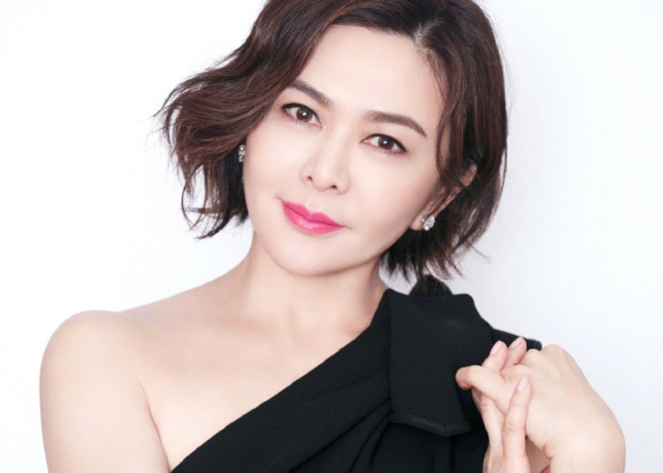 ▲關之琳是演藝圈中出名的凍齡女神。（圖／關之琳微博）